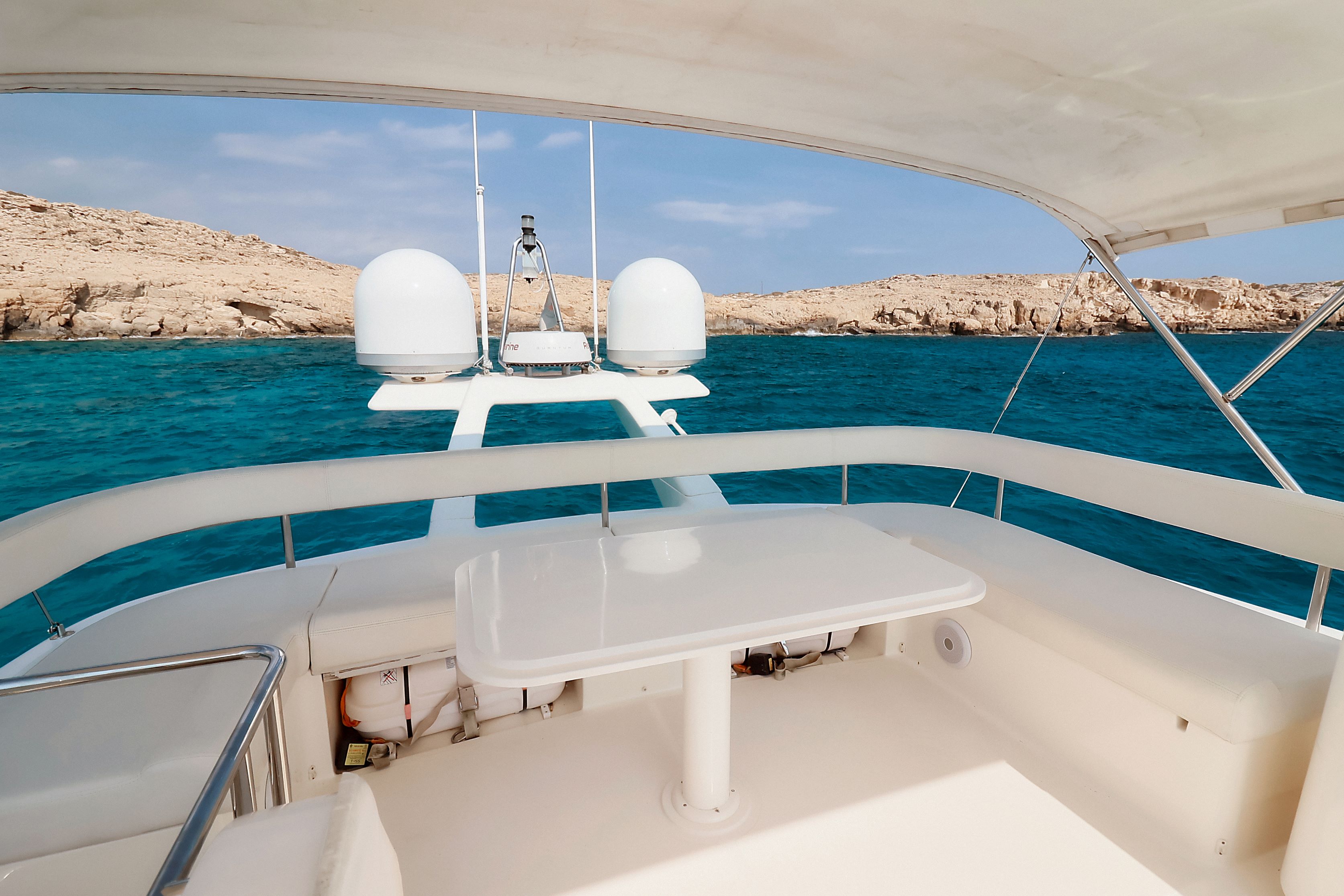 Ferretti 592