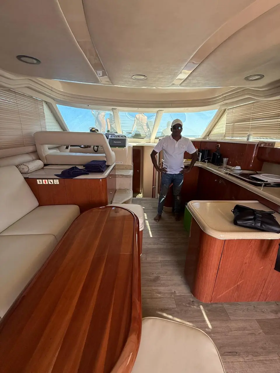 Voyager Sea ray 52